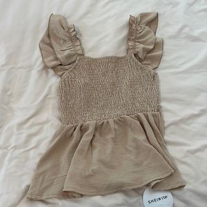 Square neck ruffled top